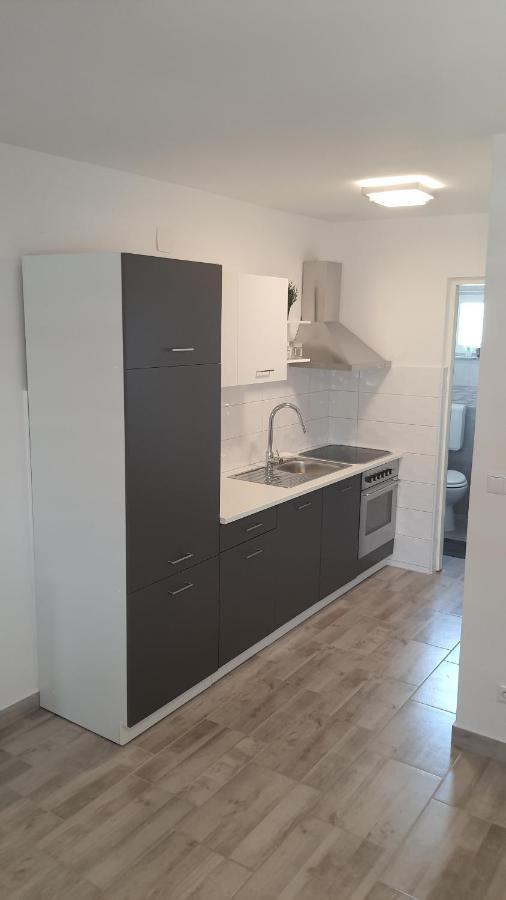 Zrinec Apartment Vir Exterior photo
